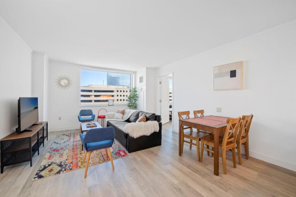 Astonishing Ocean Front Condo Cozysuites At Showboat Atlantic City Luaran gambar