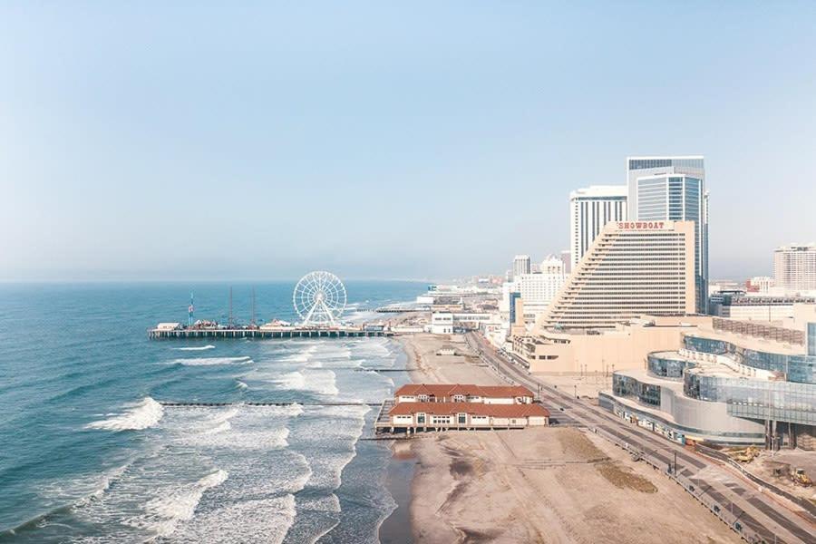 Astonishing Ocean Front Condo Cozysuites At Showboat Atlantic City Luaran gambar
